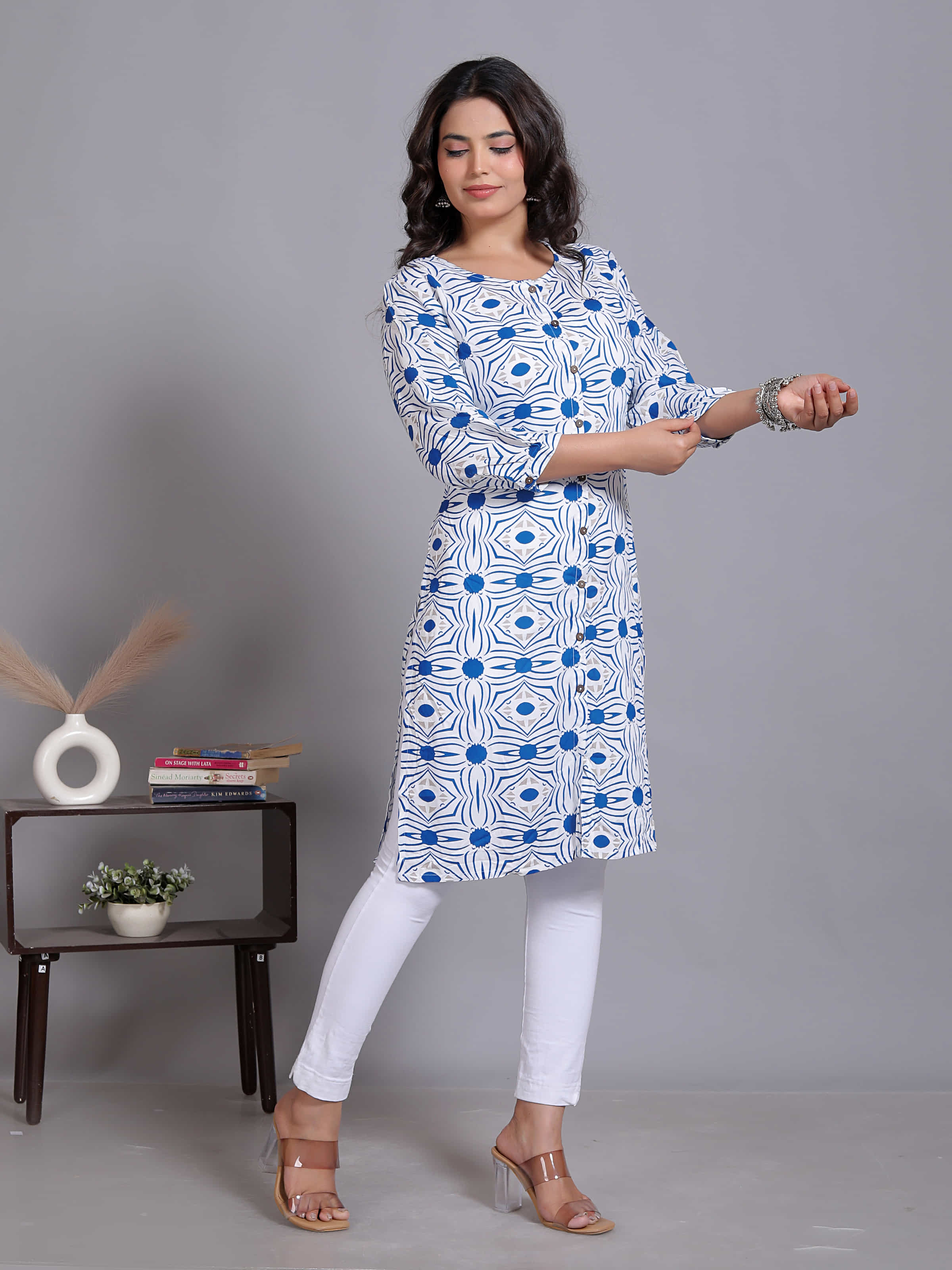 Blue Geometric Print Straight Kurta