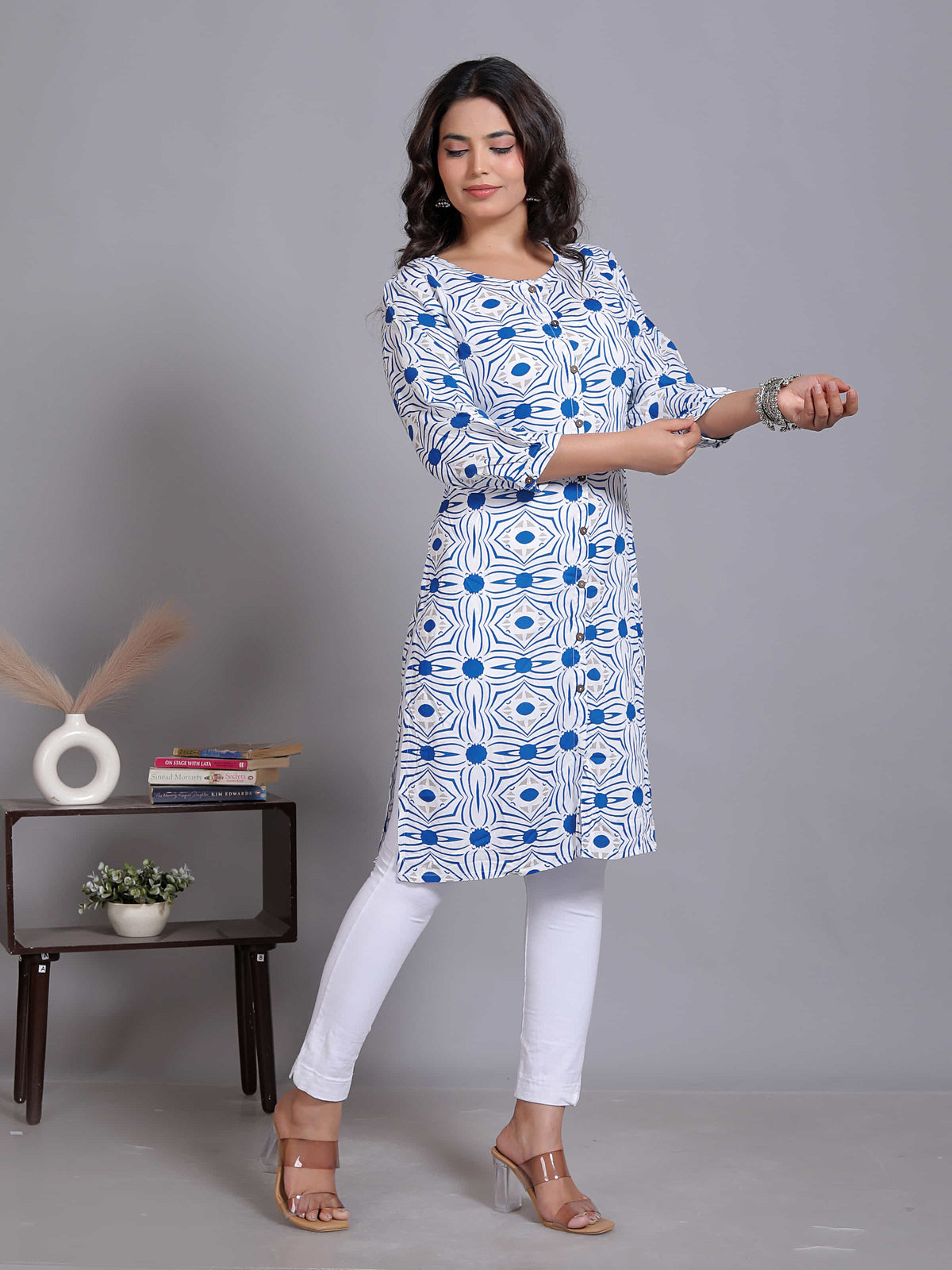 Blue Geometric Print Straight Kurta