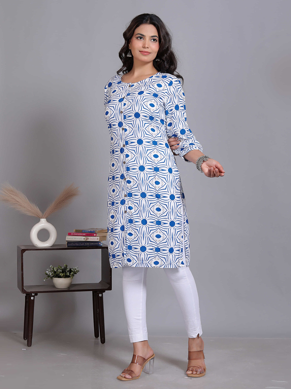 Blue Geometric Print Straight Kurta